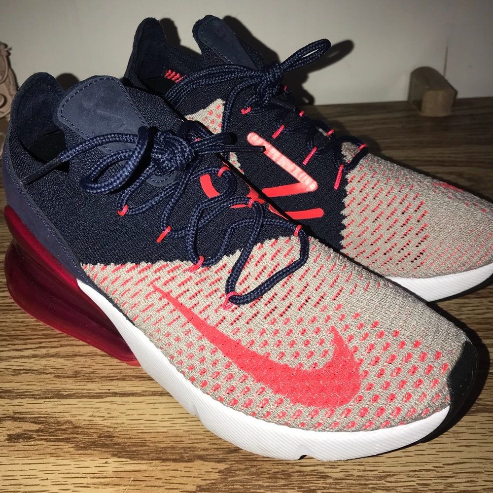 Youth Nike Air Max 270 flyknit